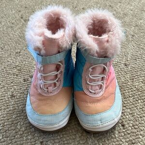 Robeez rainbow boots, 18-24 months